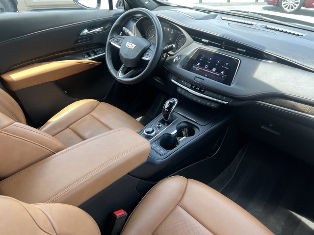 Used 2022 Cadillac XT4 Premium Luxury w/ Technology Package image 6