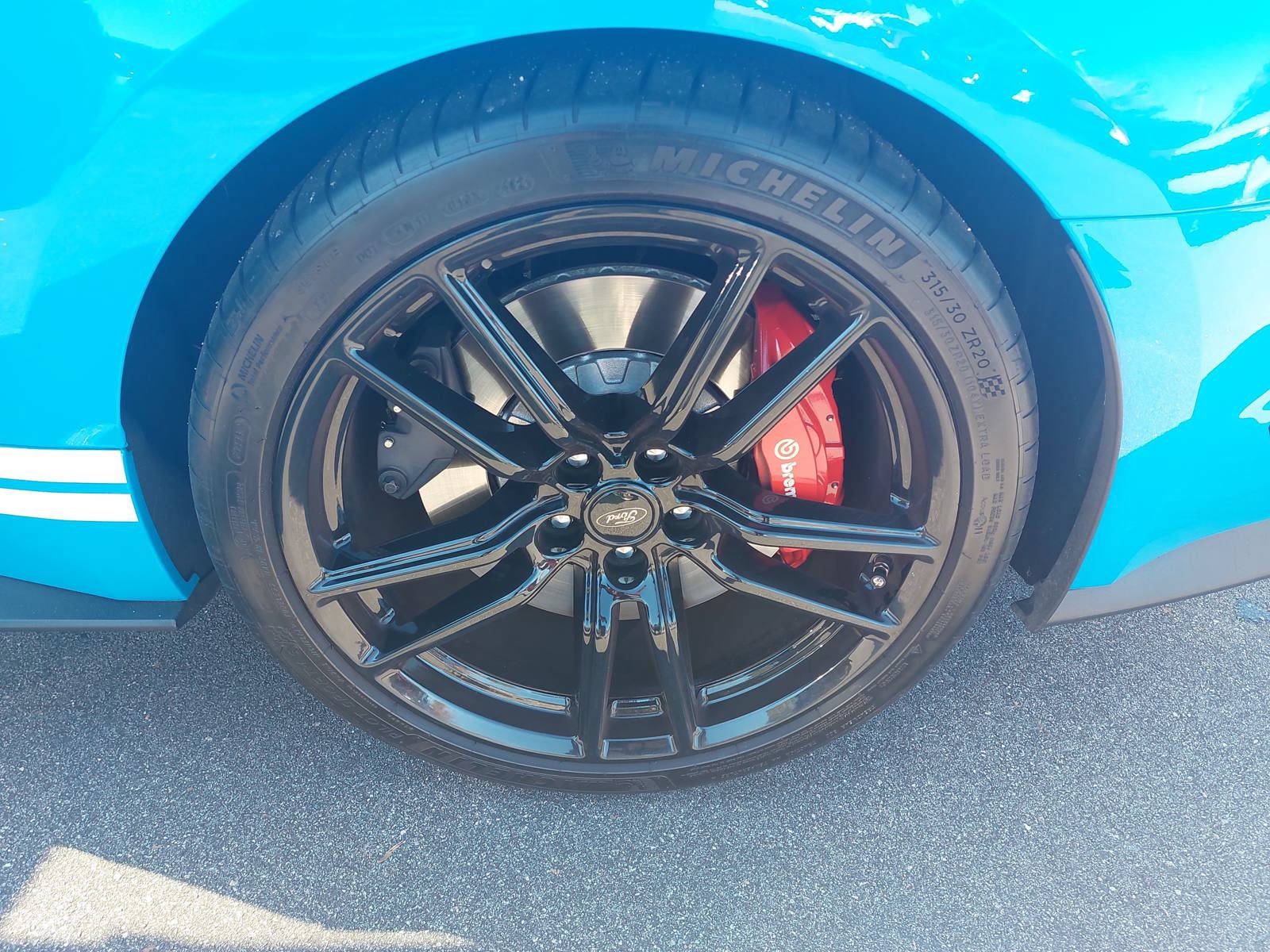 Used 2022 Ford Mustang Shelby GT500 w/ Technology Package RWD image 31