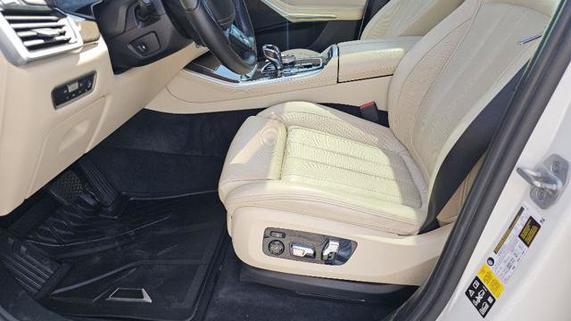 Used 2022 BMW X5 xDrive40i w/ Executive Package AWD/4WD image 10