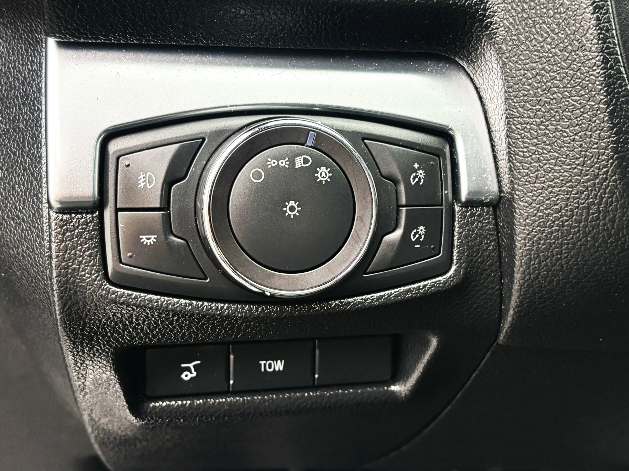 Used 2018 Ford Explorer Sport w/ Equipment Group 401A AWD/4WD image 19