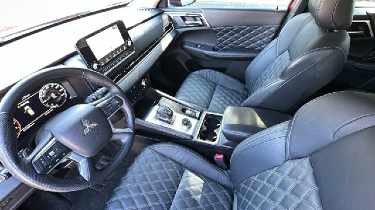 Used 2022 Mitsubishi Outlander SEL image 22