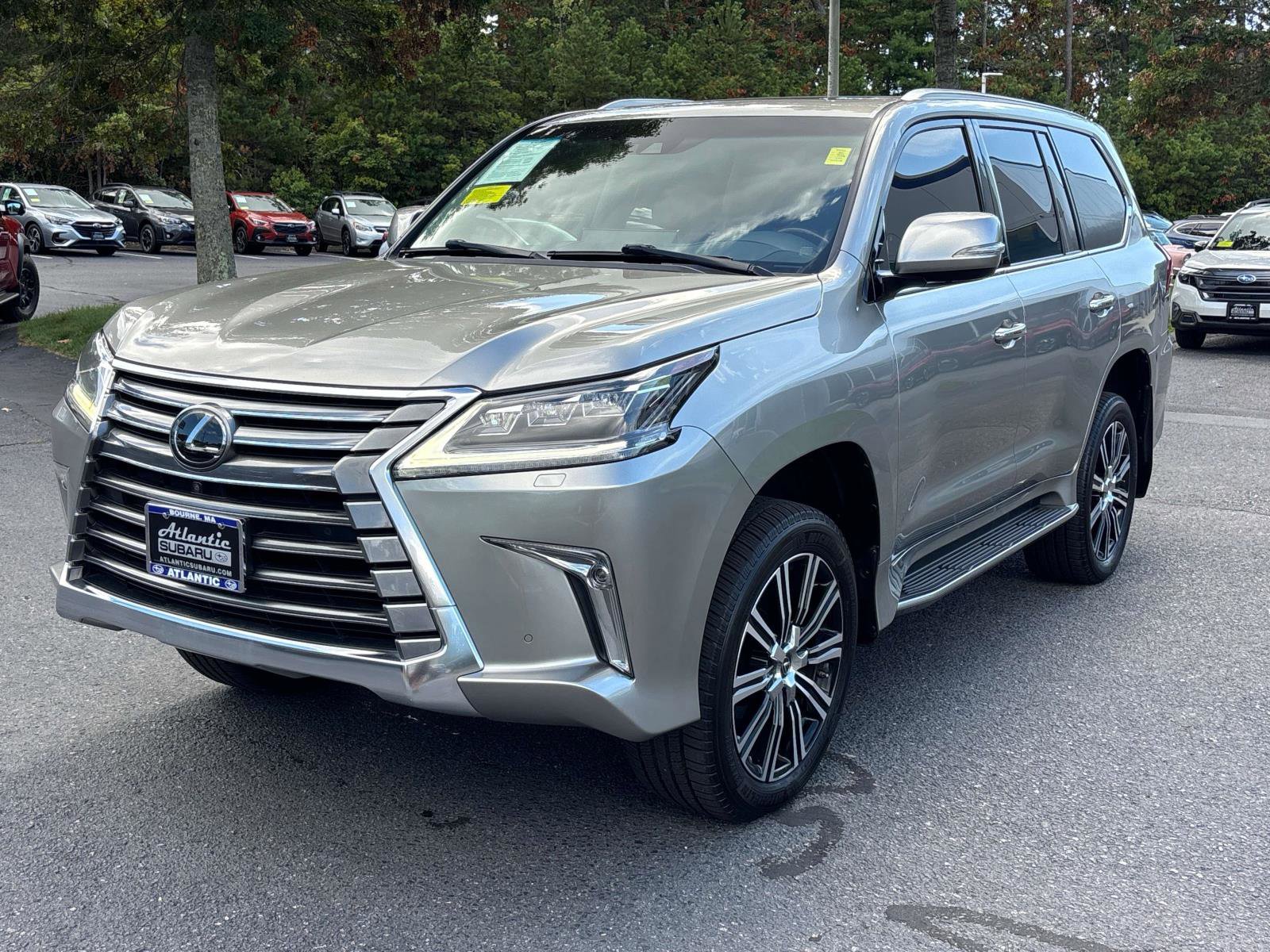 Used 2021 Lexus LX 570 4WD w/ Luxury Package image 8
