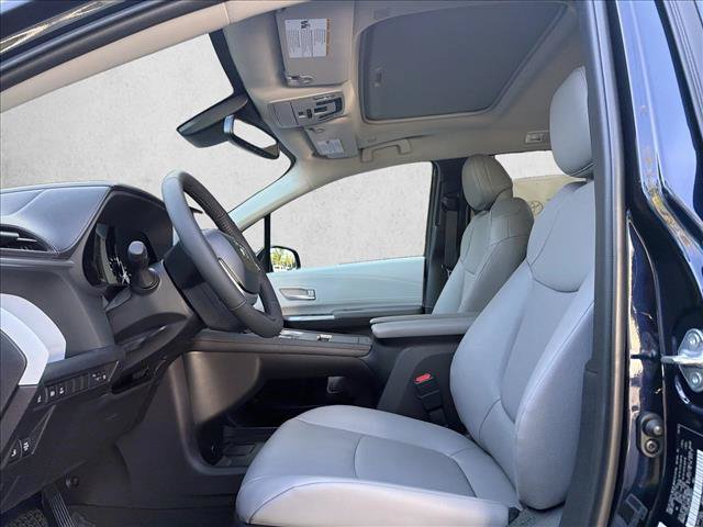 New 2026 Toyota Sienna XLE AWD/4WD image 11