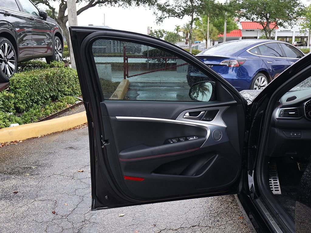 Used 2023 Genesis G70 2.0T w/ Sport Prestige Package RWD image 24