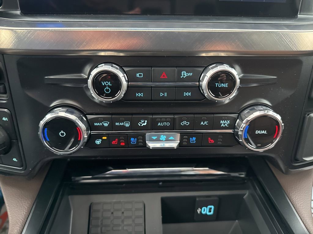 New 2026 Ford F250 King Ranch w/ Chrome Package image 21