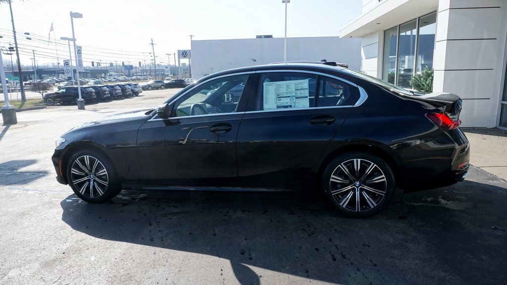 New 2026 BMW 330i xDrive Sedan w/ Convenience Package AWD/4WD image 7