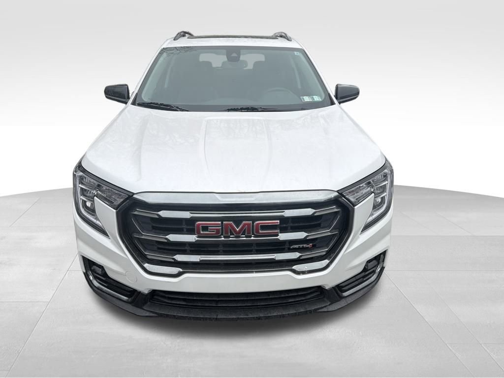 Used 2024 GMC Terrain AT4 w/ LPO, Floor Liner Package image 10