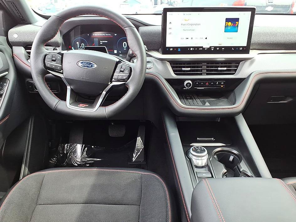 Used 2025 Ford Explorer ST AWD/4WD image 23