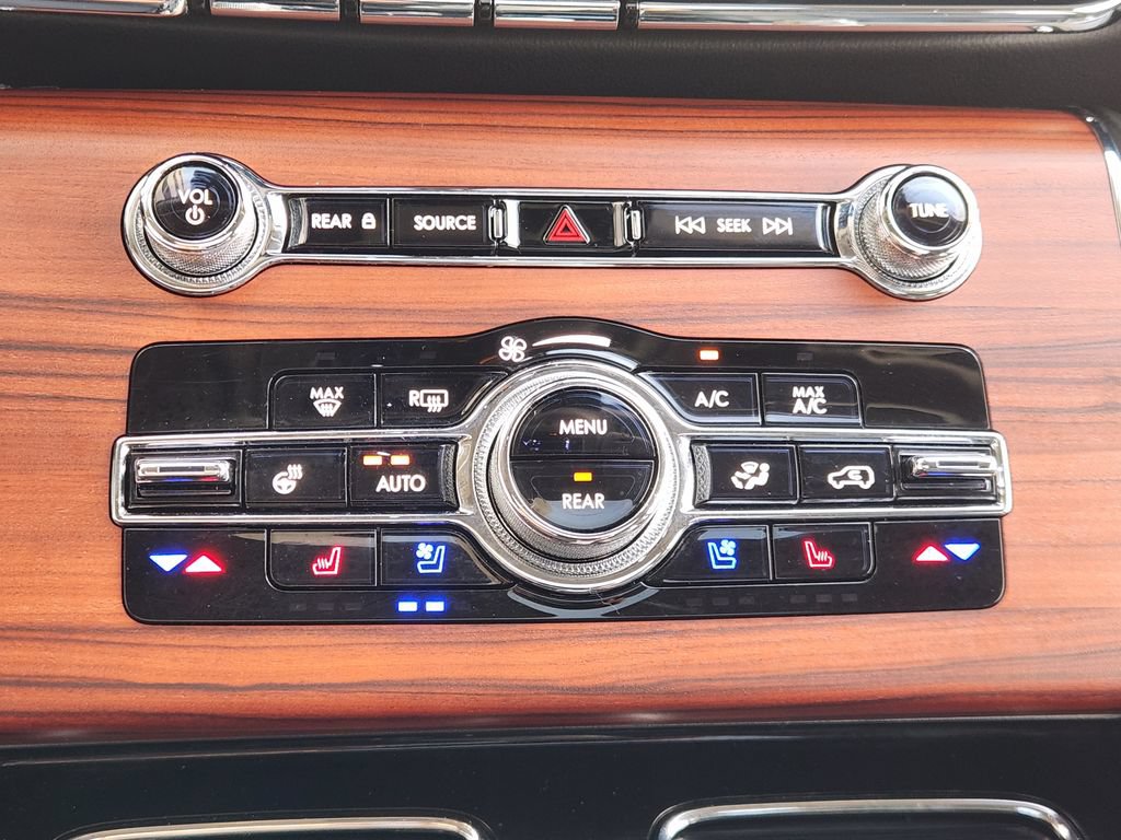 Used 2024 Lincoln Aviator Reserve w/ Equipment Group 201A RWD image 18