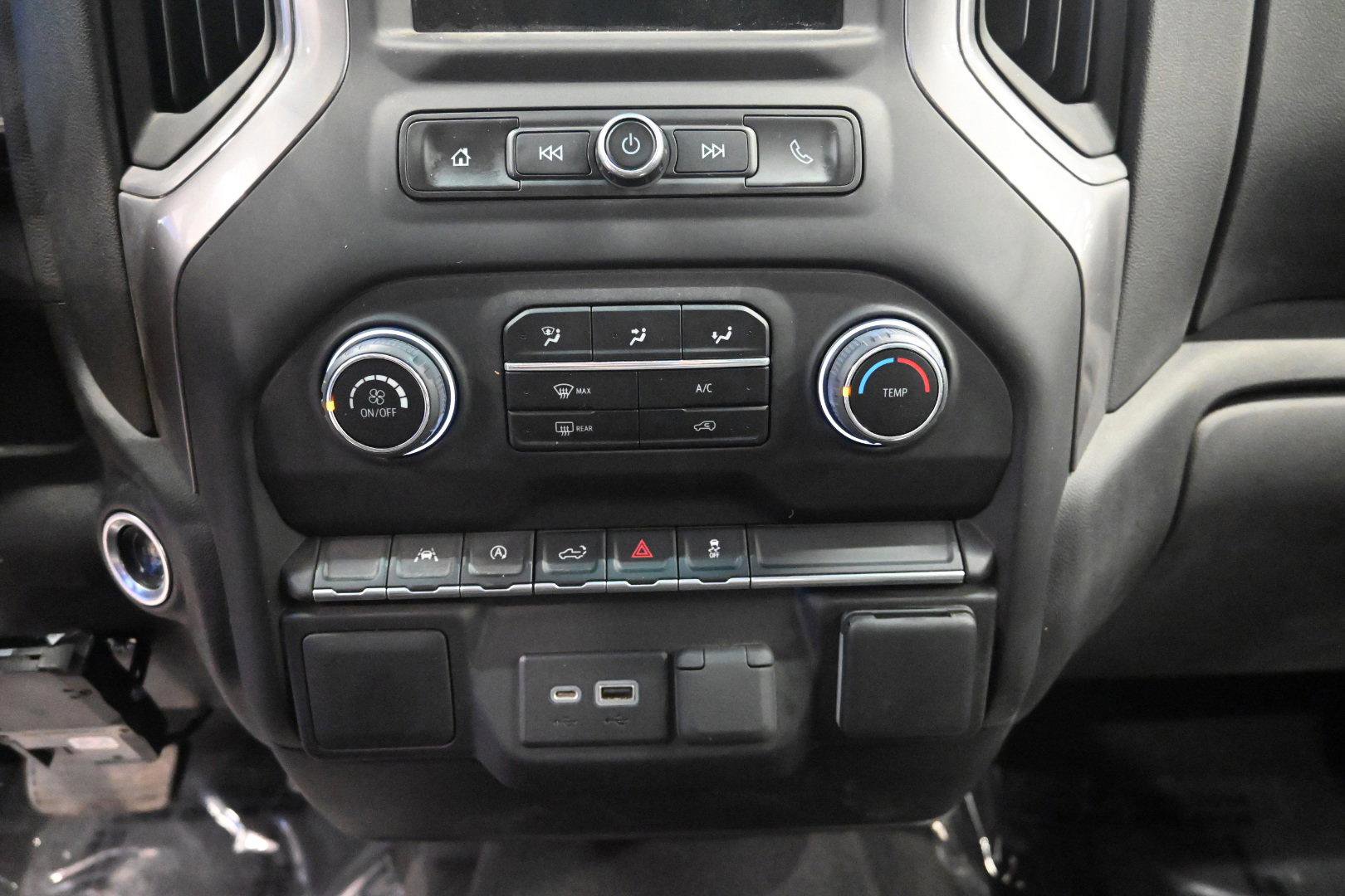 Used 2022 Chevrolet Silverado 1500 Custom image 25