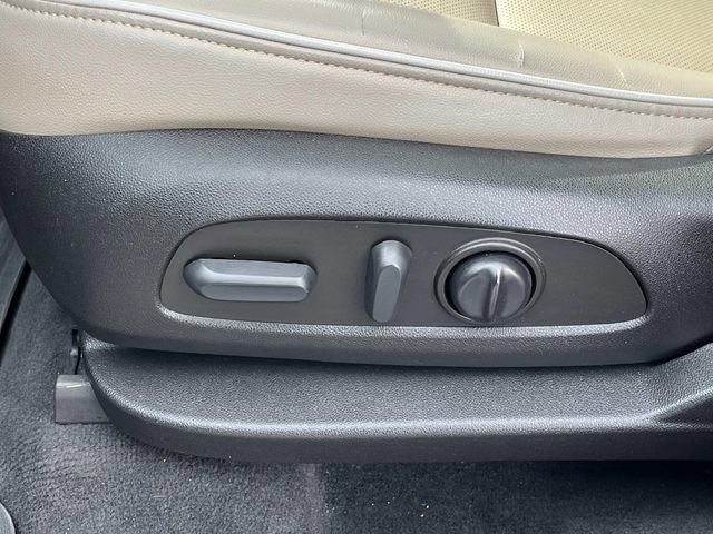 Used 2022 Chevrolet Traverse Premier image 31