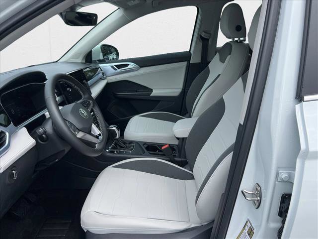 New 2025 Volkswagen Taos SE image 15