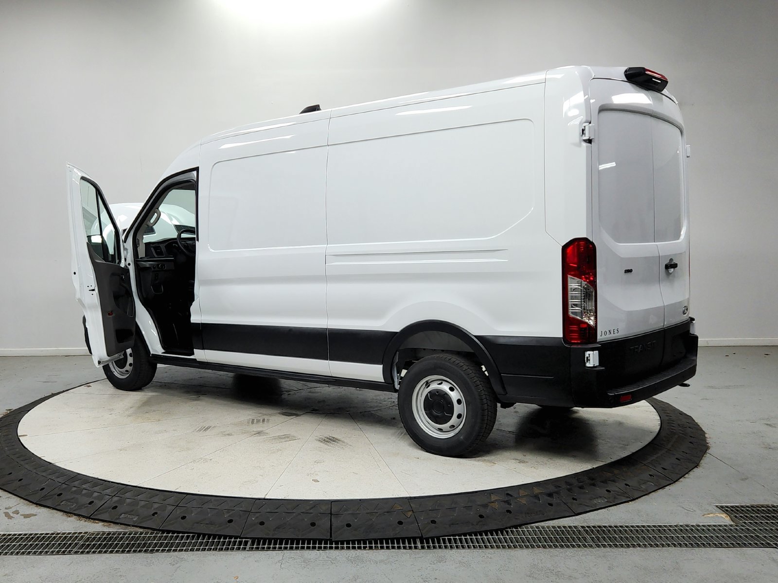 New 2027 Ford Transit 250 148 Medium Roof w/ Load Area Protection Package RWD image 14