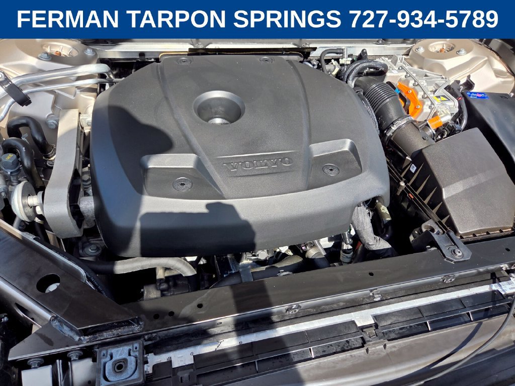 Certified 2024 Volvo XC60 T8 Plus w/ Protection Package Premier AWD/4WD image 19