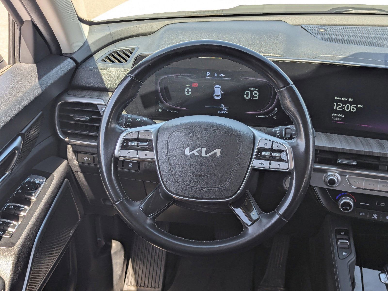 Used 2023 Kia Telluride EX image 19