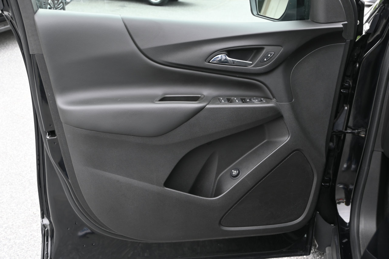 Used 2024 Chevrolet Equinox LT image 18