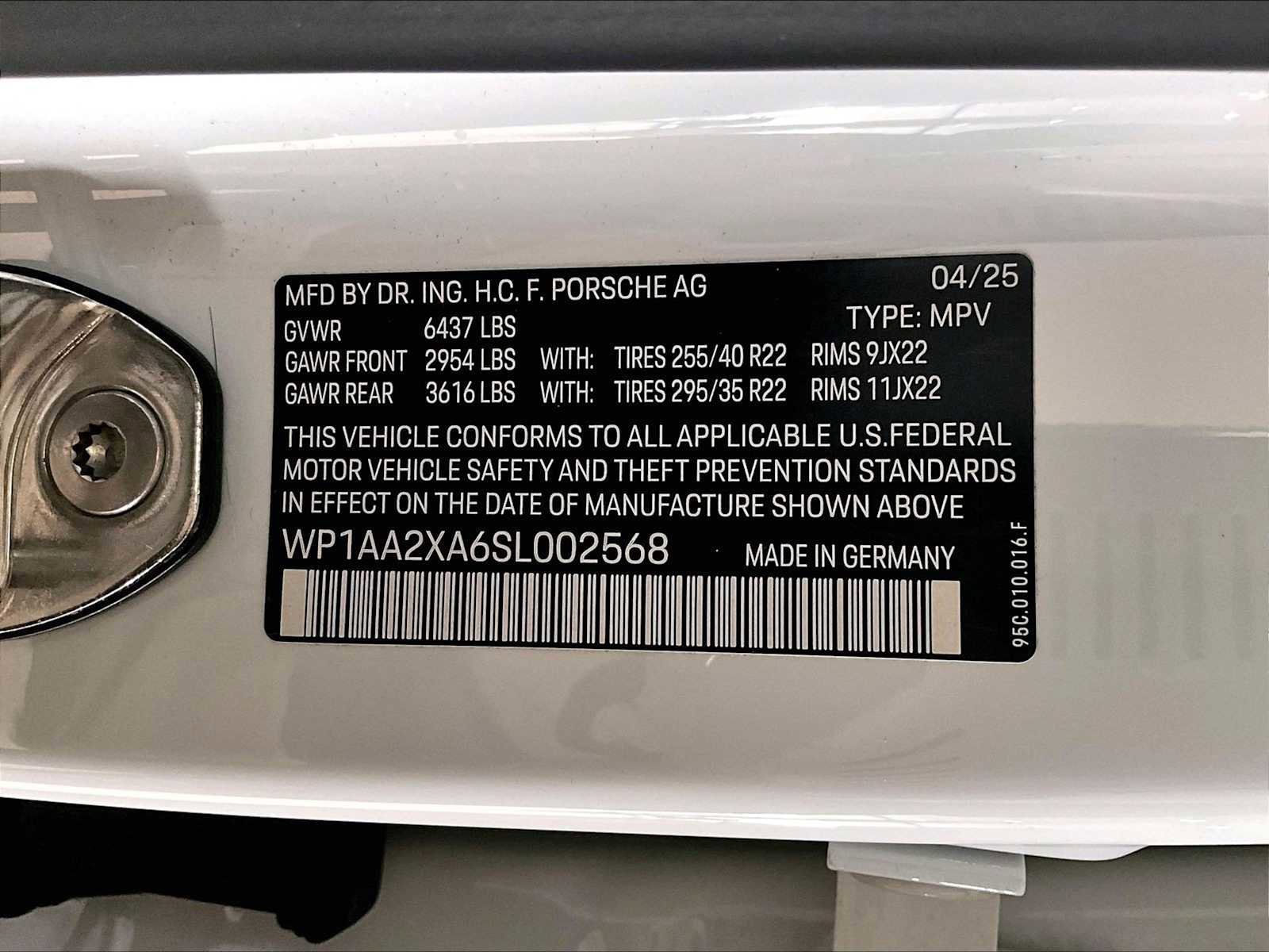 Used 2025 Porsche Macan 4 Electric image 34