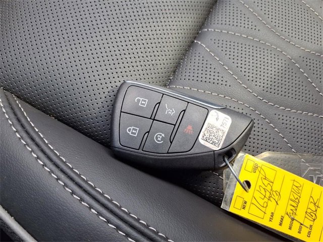 Used 2023 Buick Envision Avenir image 26