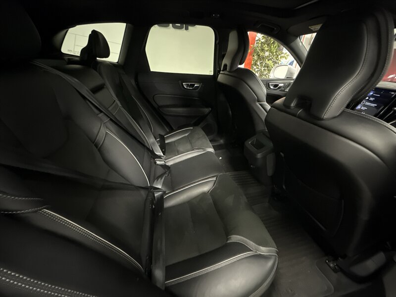 Used 2019 Volvo XC60 T5 R-Design w/ Protection Package Premier FWD image 24