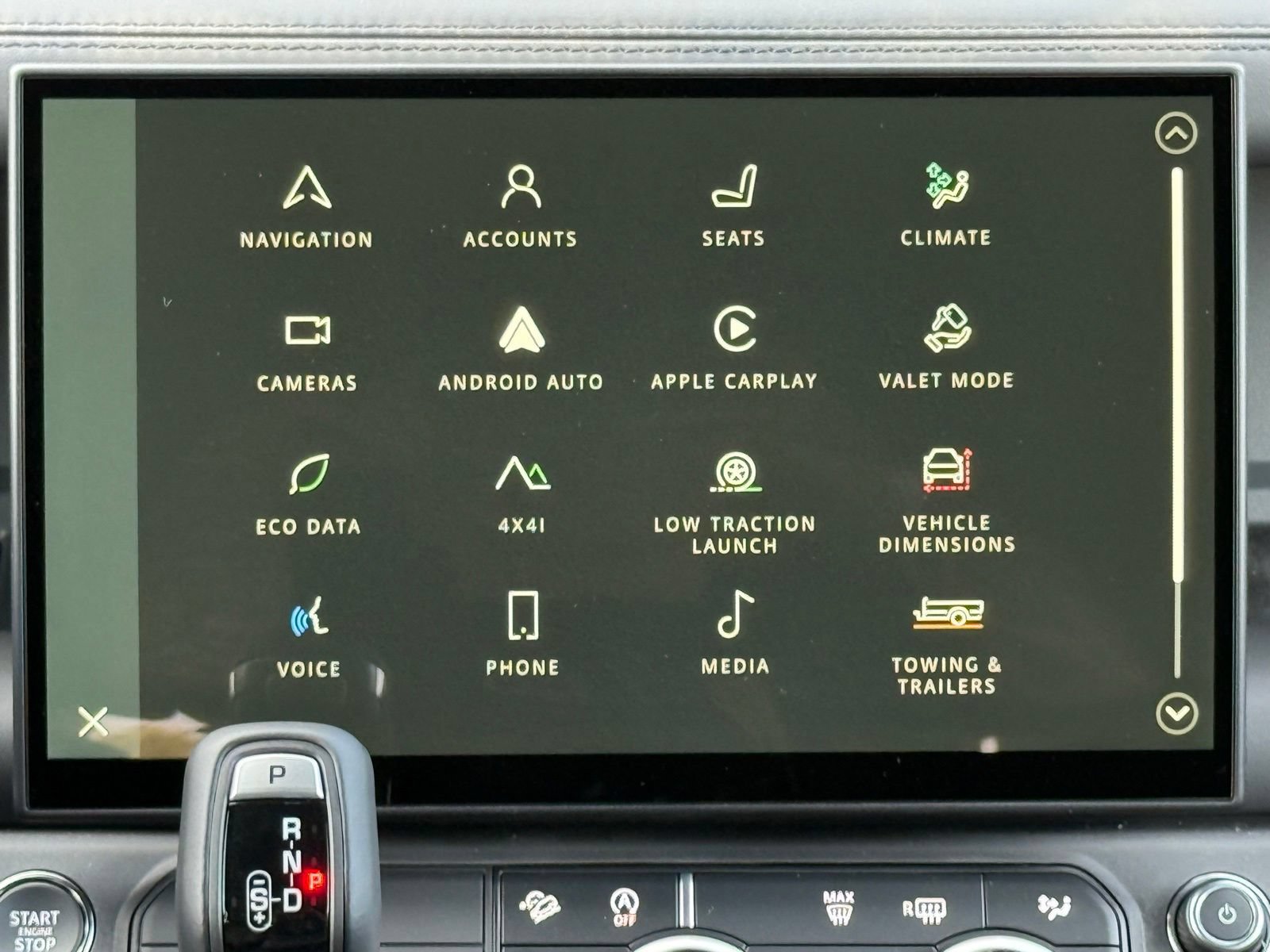 New 2025 Land Rover Defender 110 X-Dynamic SE AWD/4WD image 25