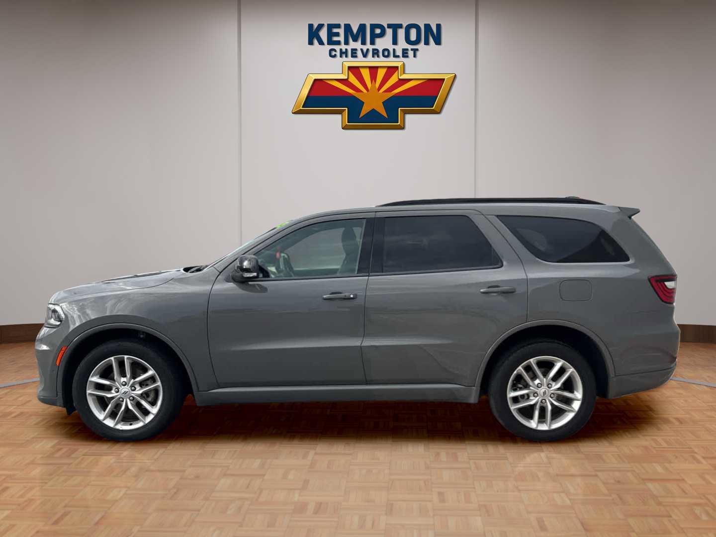 Used 2025 Dodge Durango GT AWD/4WD image 3