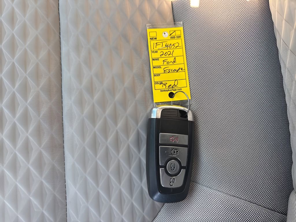 Used 2021 Ford Escape SE w/ Convenience Package image 34