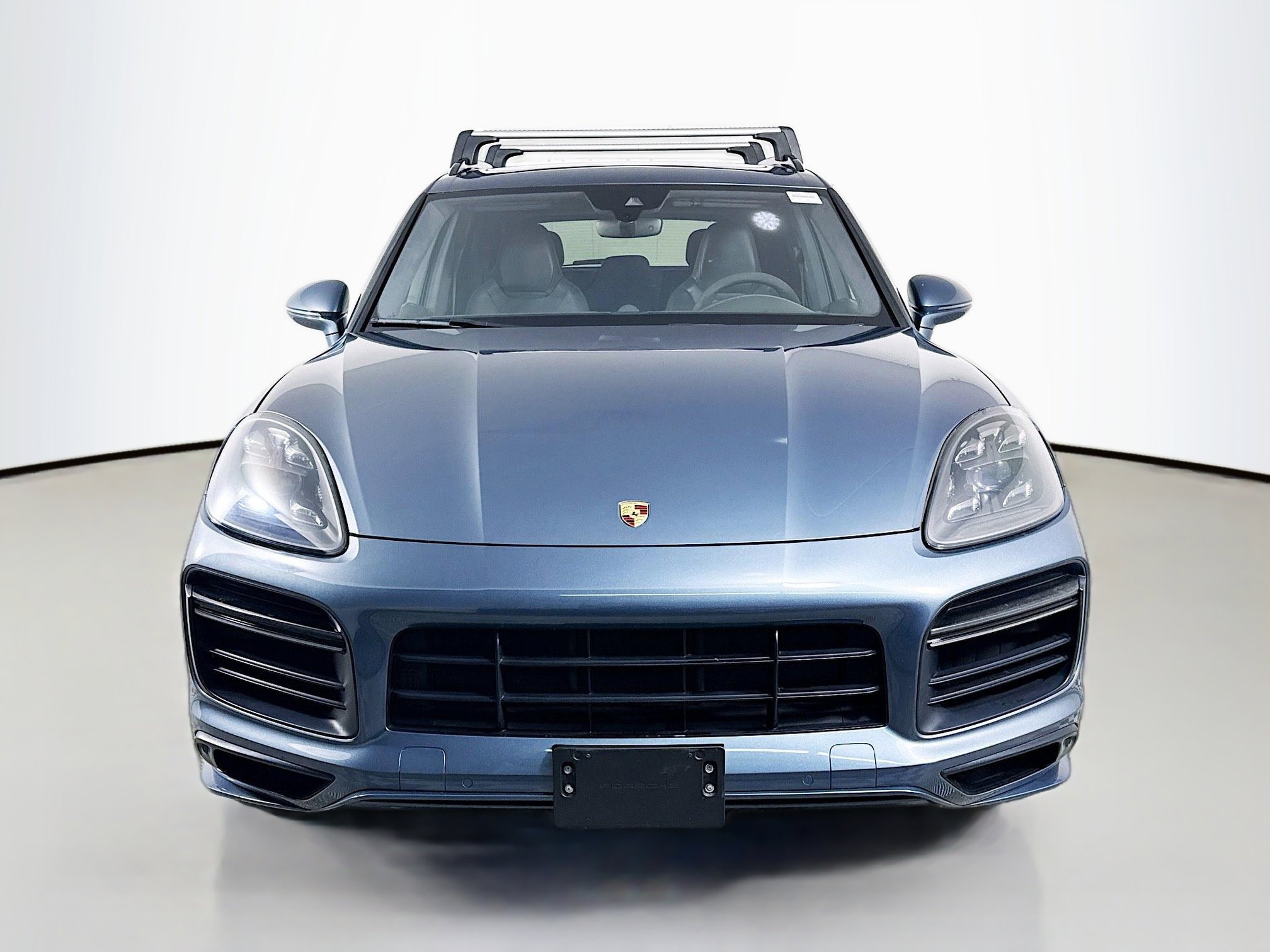 Used 2019 Porsche Cayenne Turbo image 2