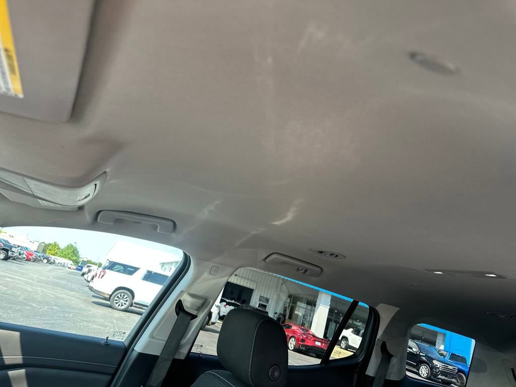 Used 2023 GMC Acadia SLE image 23