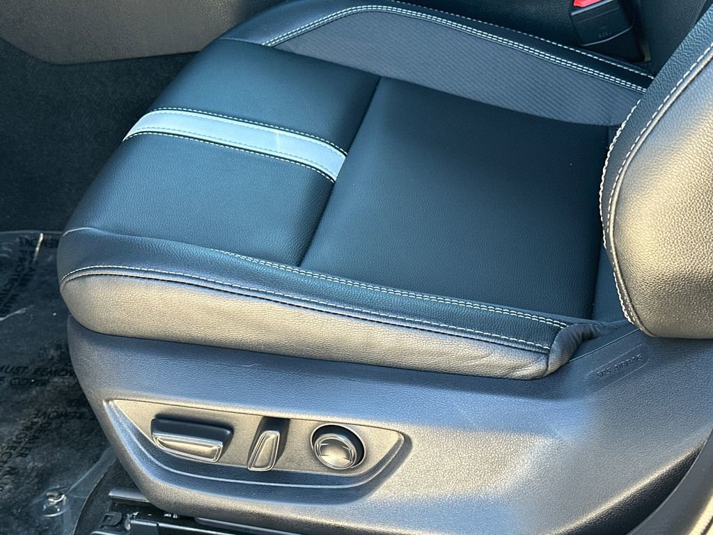 Used 2025 Toyota Camry SE image 19