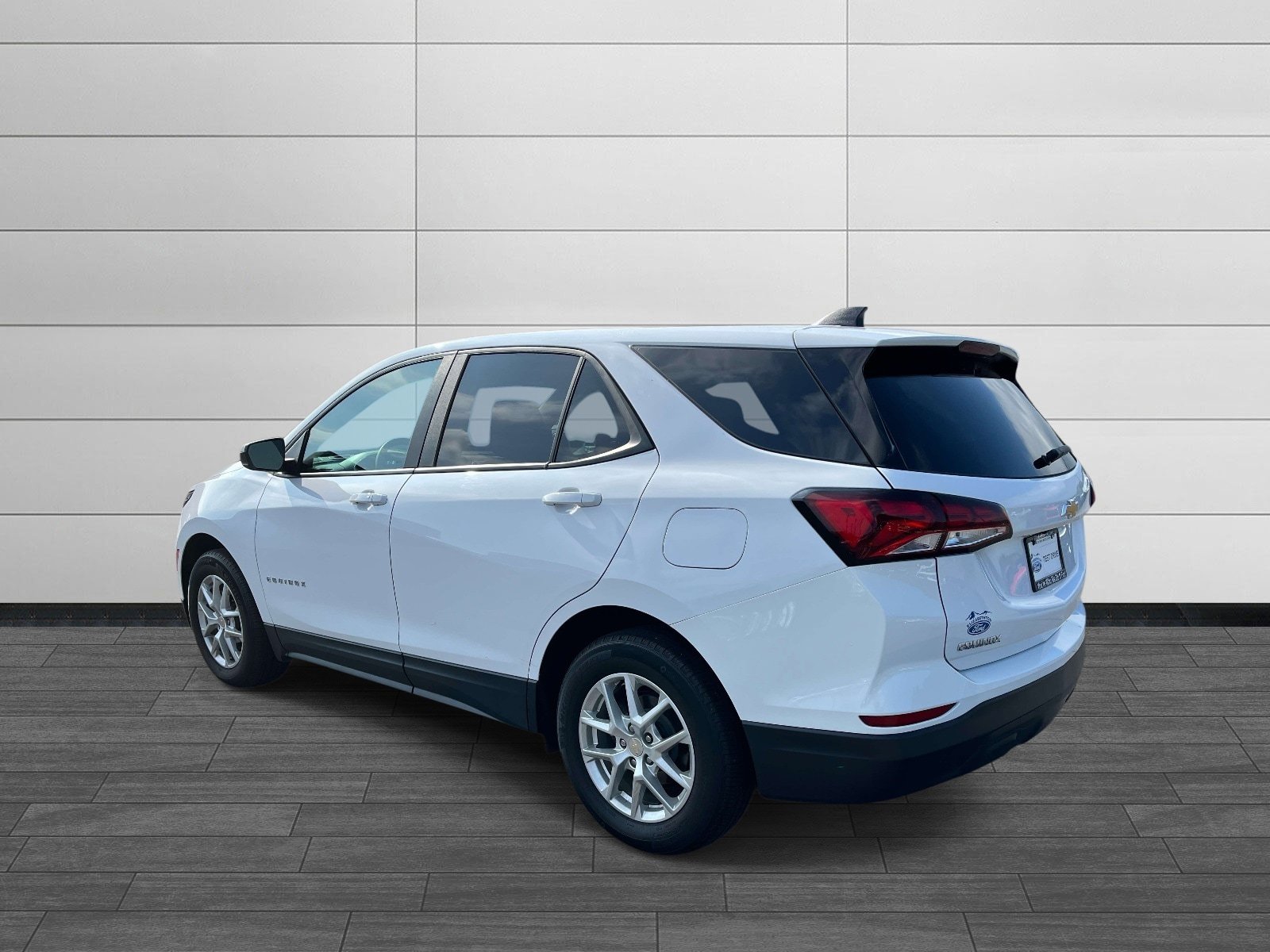 Used 2023 Chevrolet Equinox LS w/ LS Convenience Package FWD image 5