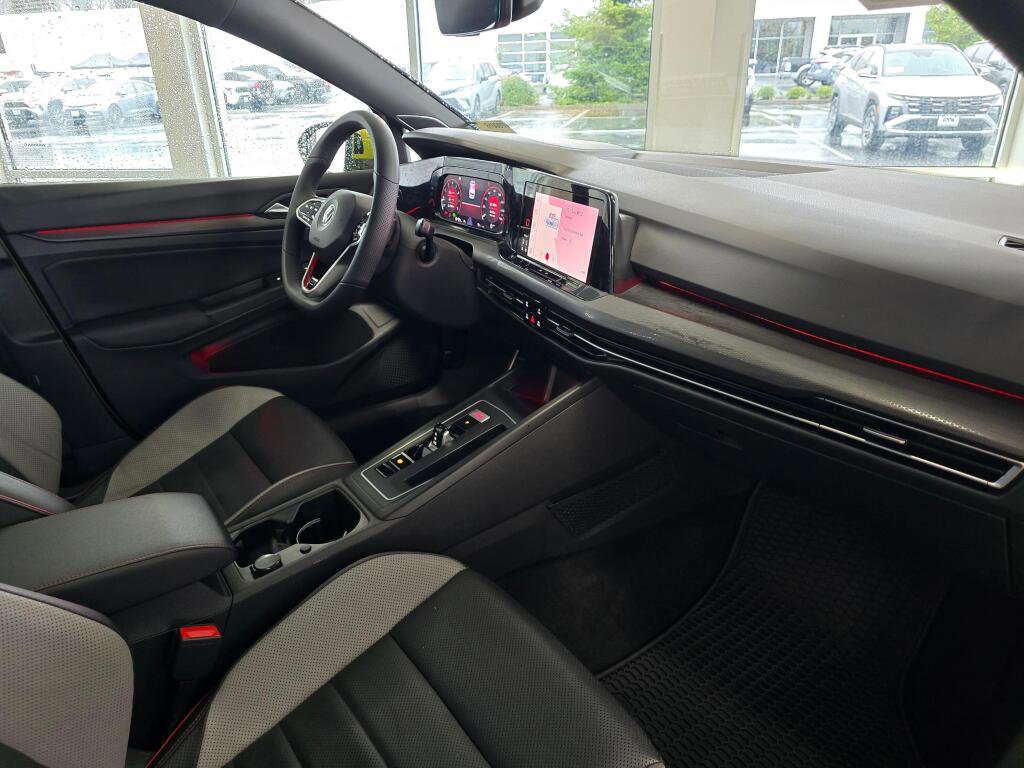 Used 2022 Volkswagen GTI Autobahn image 45