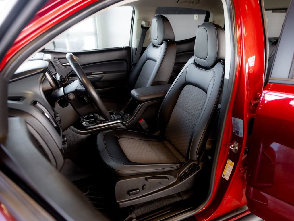 Used 2022 Chevrolet Colorado Z71 w/ Safety Package image 10