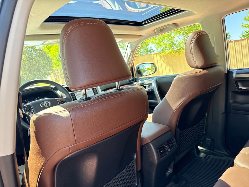 Used 2024 Toyota 4Runner Limited AWD/4WD image 23