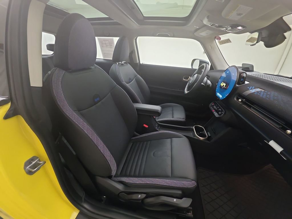 Certified 2025 MINI Cooper S FWD image 27