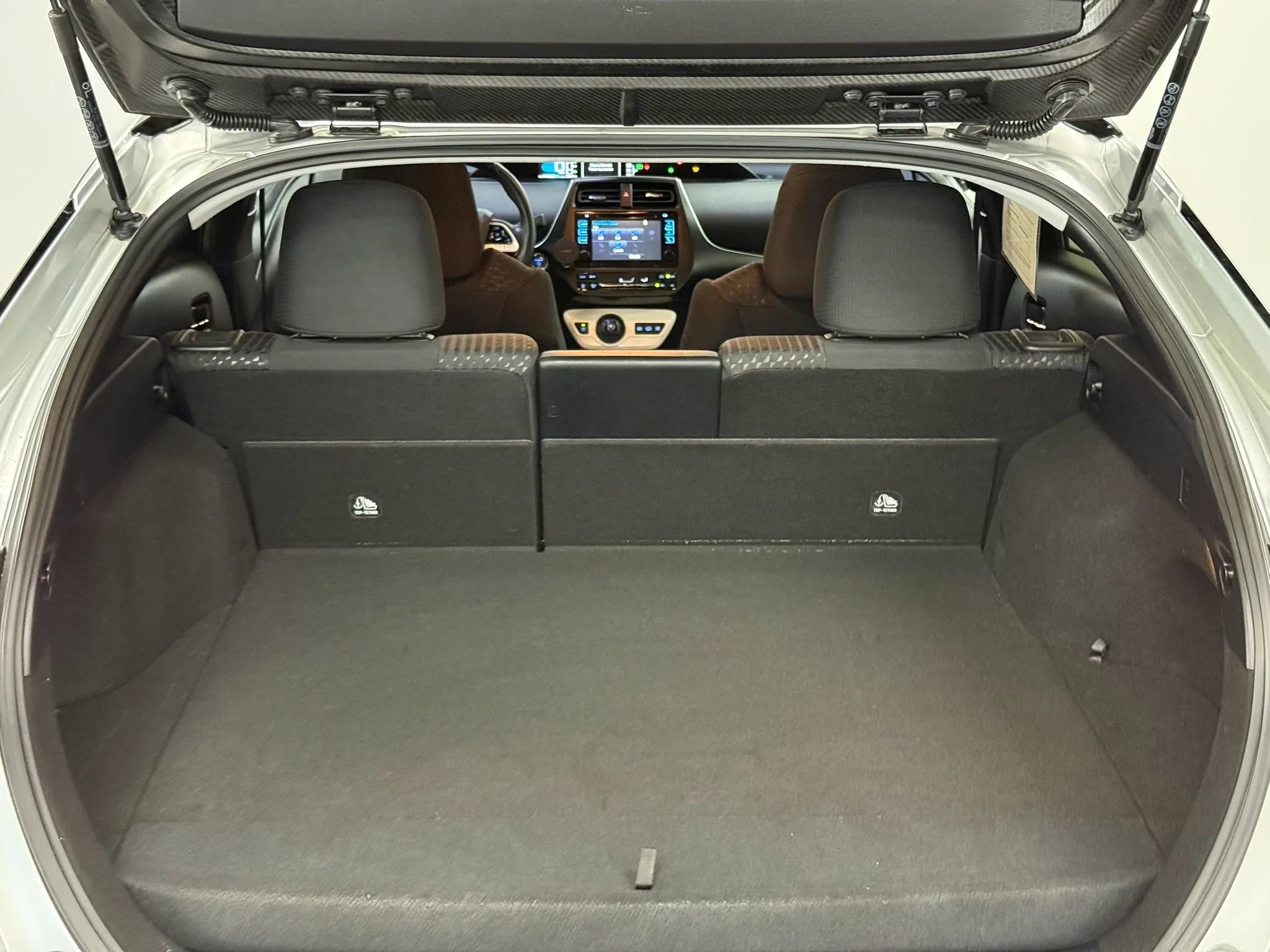 Used 2017 Toyota Prius Prime Plus image 9