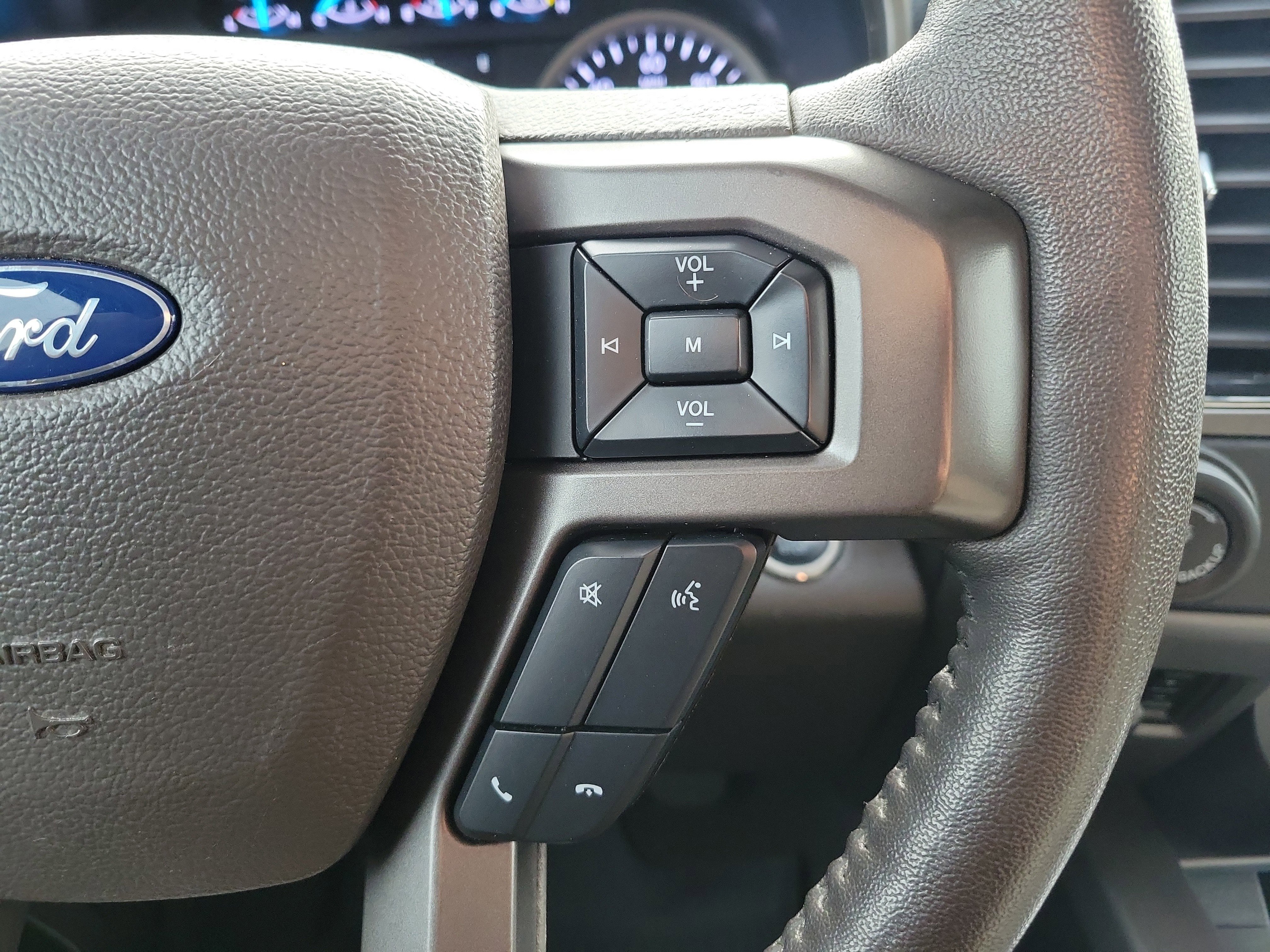 Used 2020 Ford Expedition XLT w/ FX4 Off-Road Package AWD/4WD image 27