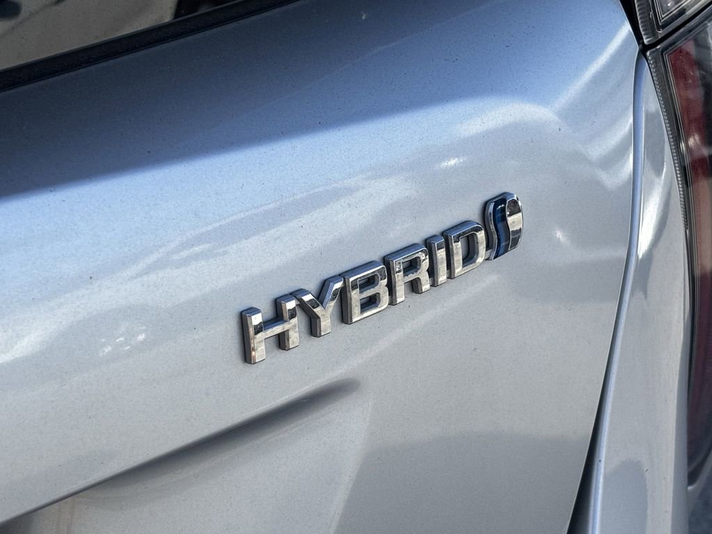 Used 2017 Toyota Prius Three image 6