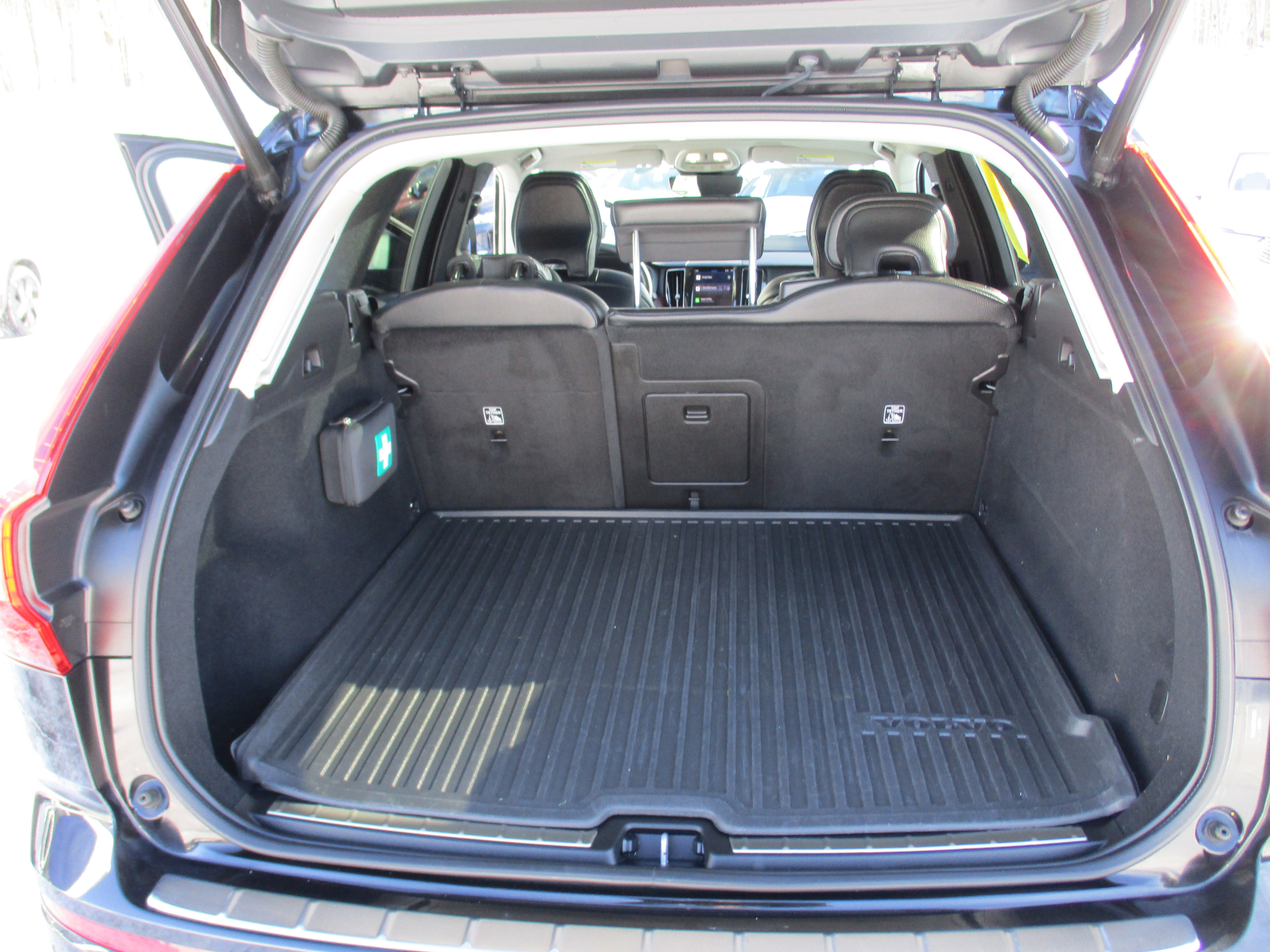 Certified 2023 Volvo XC60 B5 Plus image 13