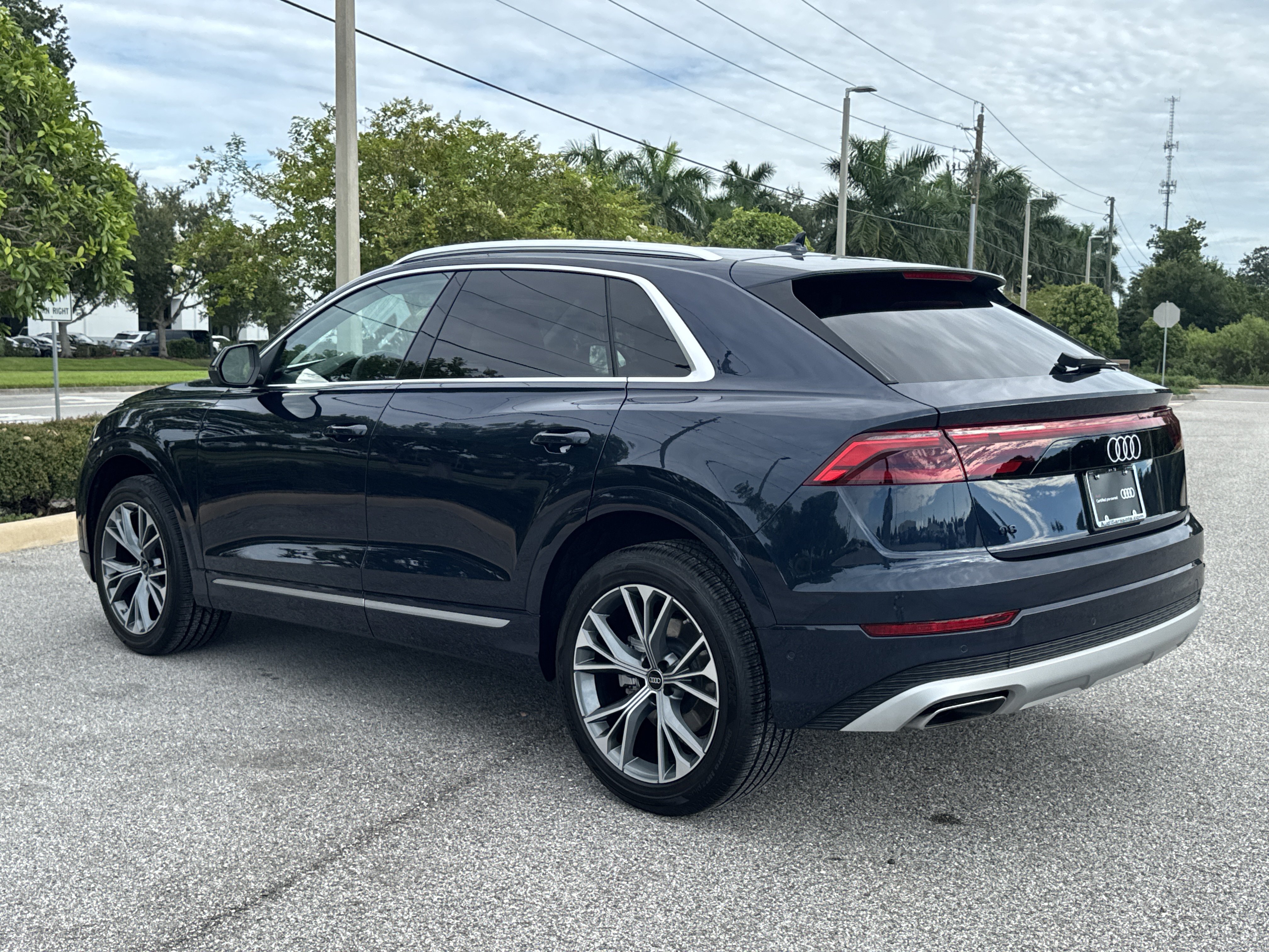 Certified 2025 Audi Q8 Premium Plus AWD/4WD image 6