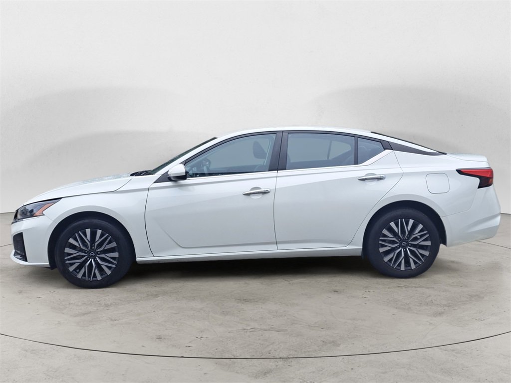 Used 2023 Nissan Altima 2.5 SV image 6