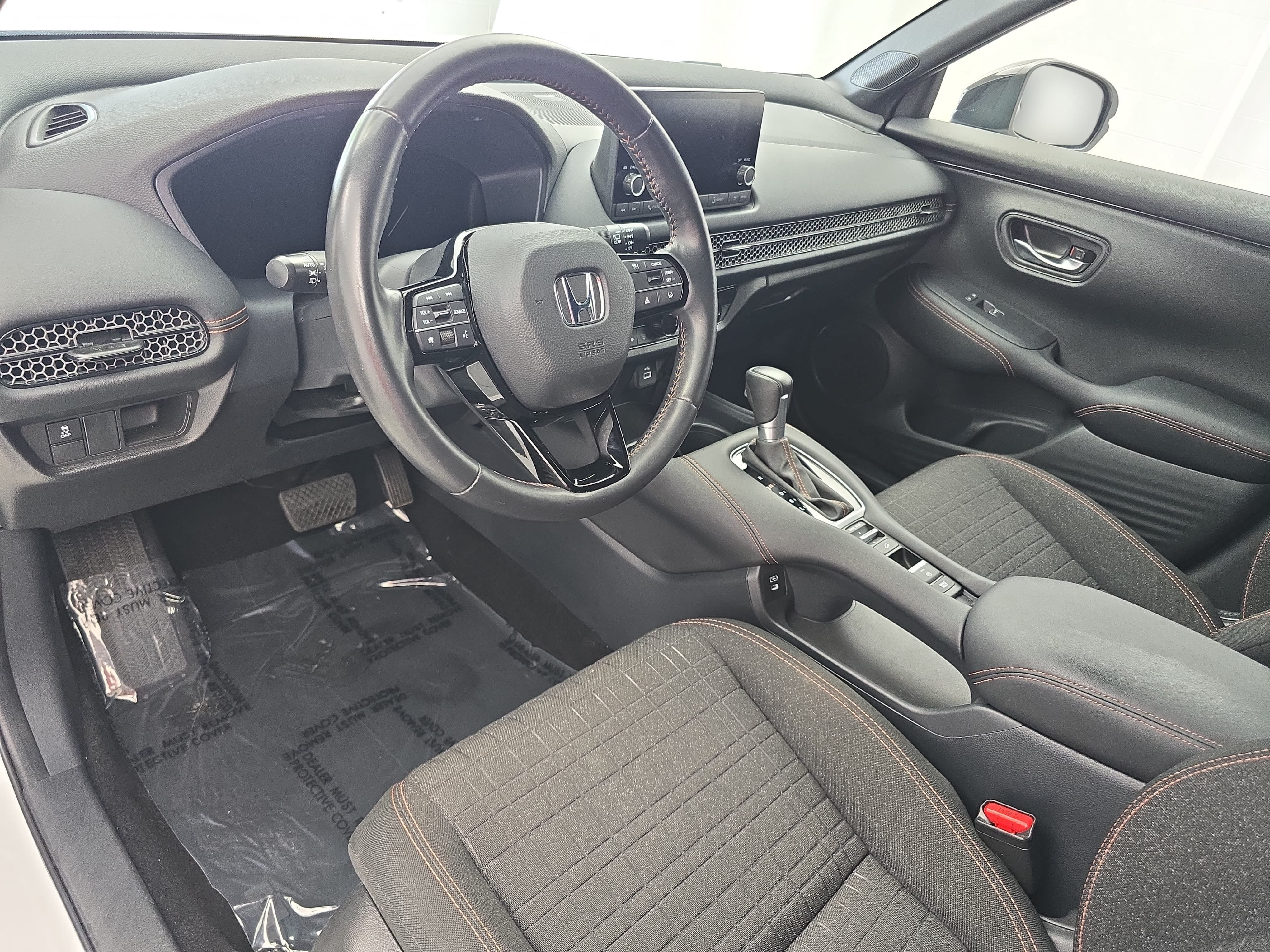 Used 2025 Honda HR-V Sport image 15