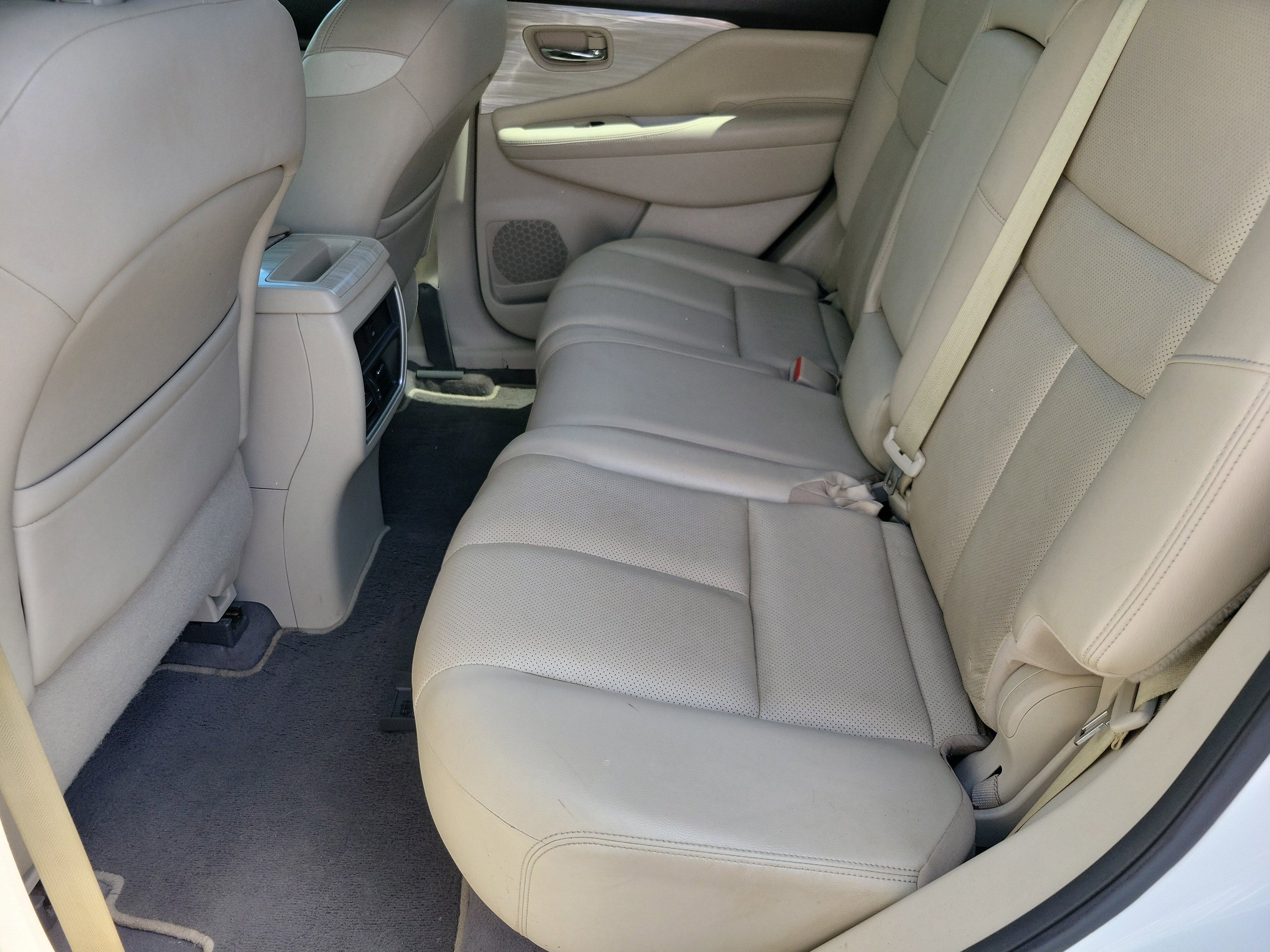 Used 2016 Nissan Murano SL w/ SL Technology Package FWD image 9