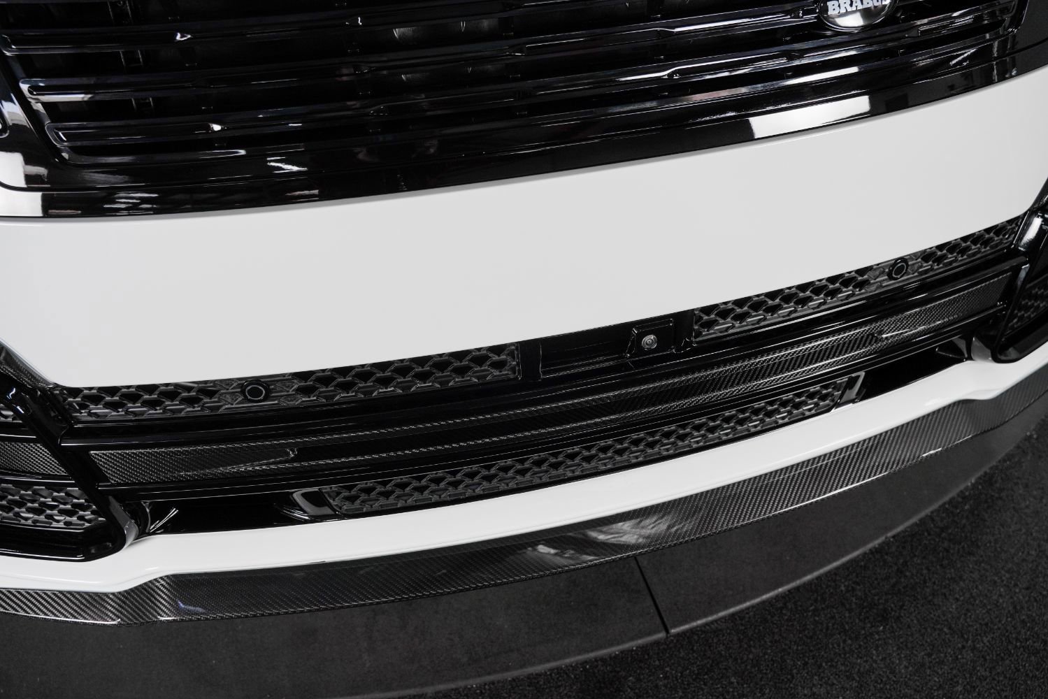 Used 2025 Land Rover Range Rover SE image 16