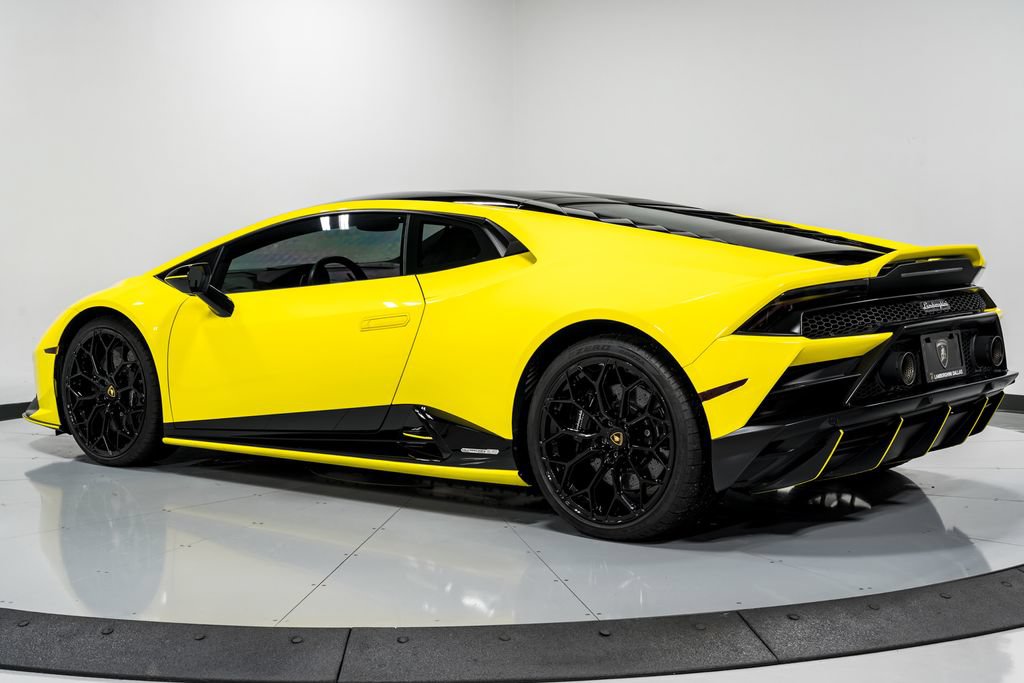 Used 2022 Lamborghini Huracan EVO AWD/4WD image 5