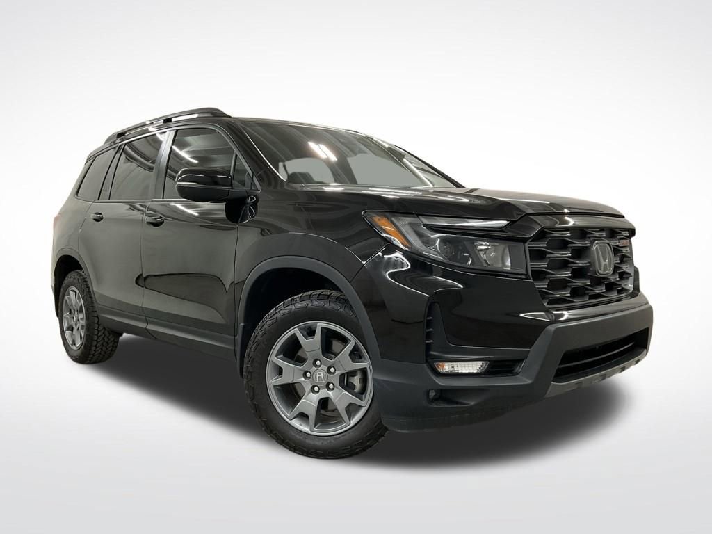 Used 2025 Honda Passport TrailSport image 4