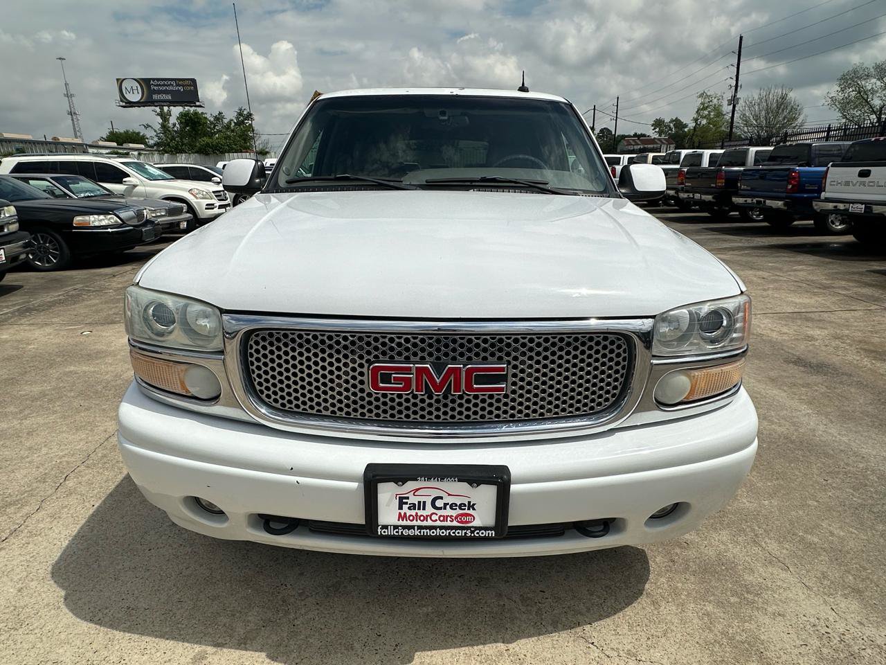 Used 2002 GMC Yukon XL Denali AWD/4WD image 10