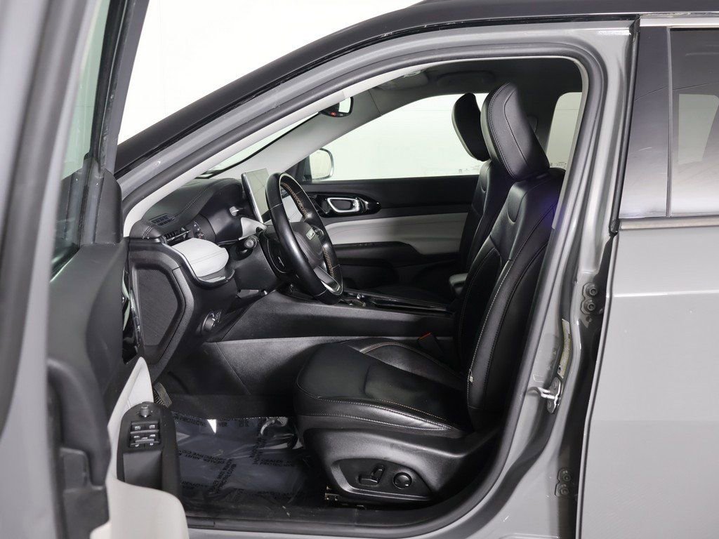 Used 2022 Jeep Compass Limited image 29