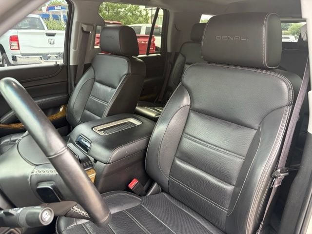 Used 2017 GMC Yukon Denali w/ Open Road Package AWD/4WD image 15