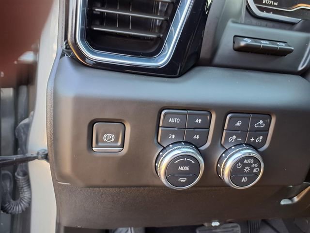 Used 2024 GMC Sierra 2500 Denali w/ Denali Reserve Package AWD/4WD image 18