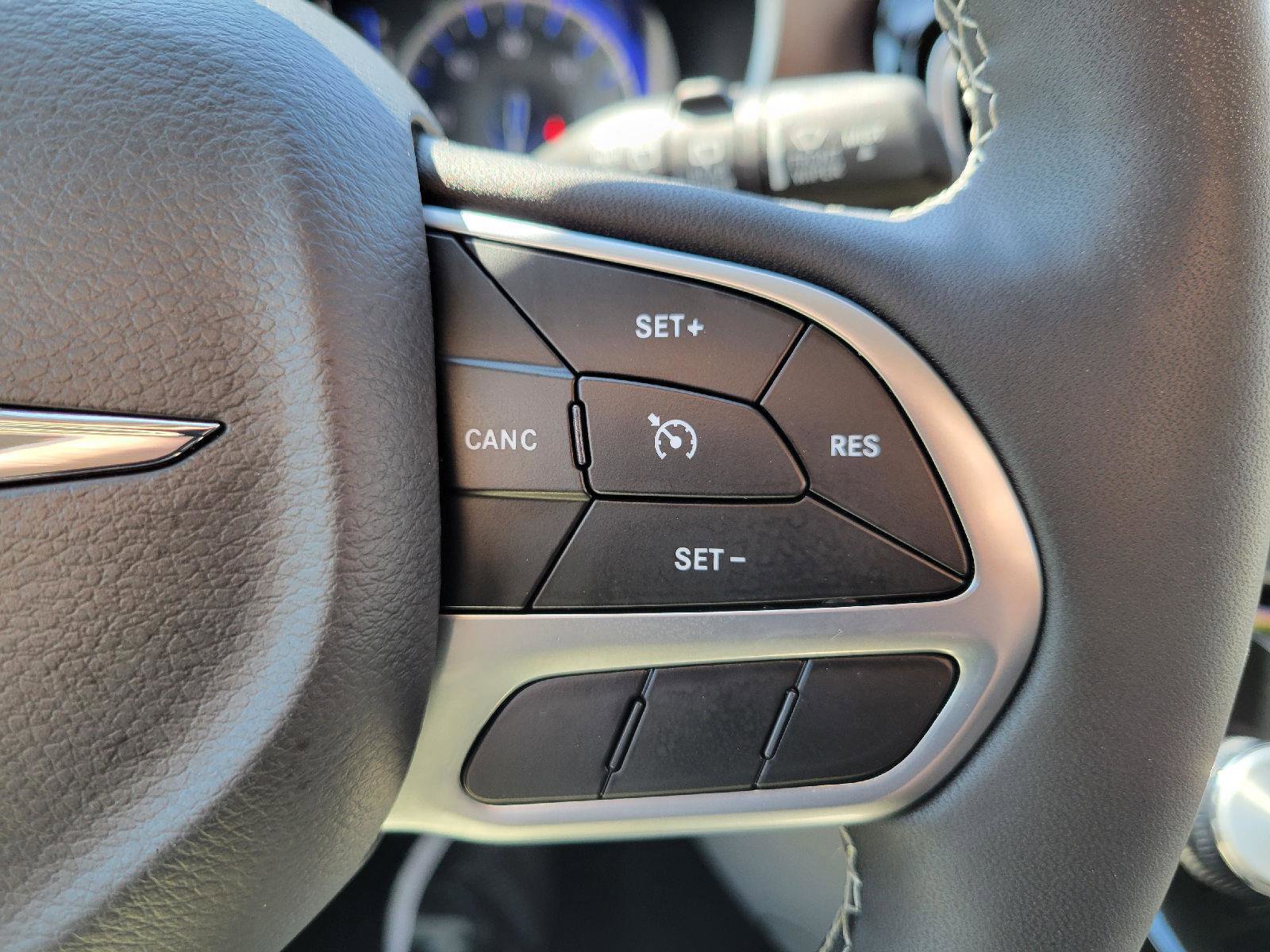 Used 2024 Chrysler Voyager LX image 17